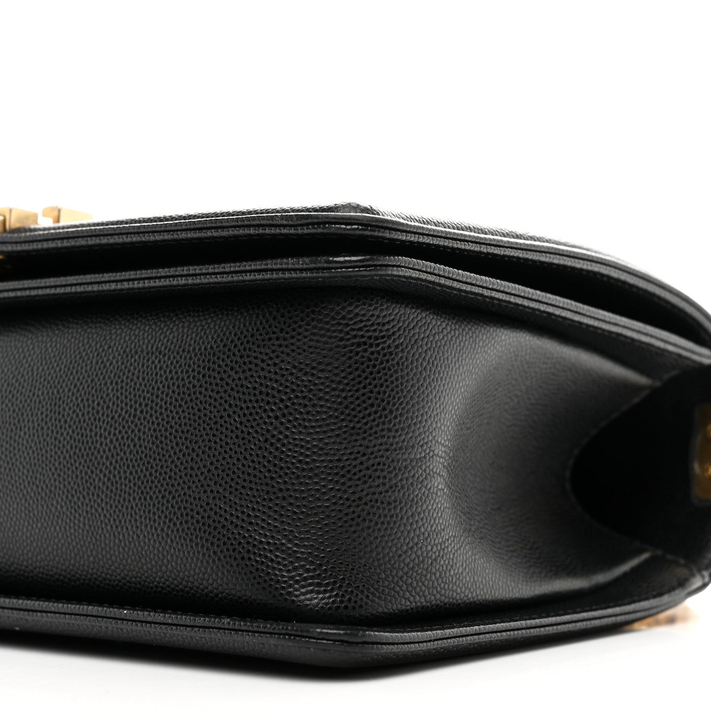 Caviar Quilted Medium Boy Flap Black