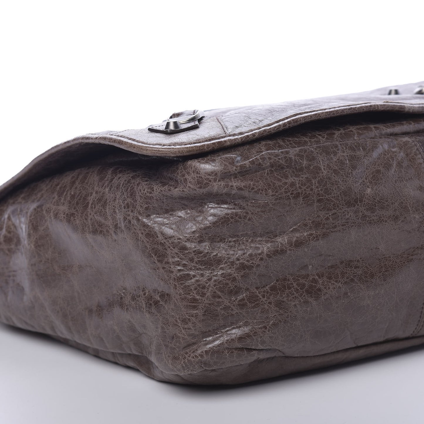 Agneau Besace Messenger Flap Bag