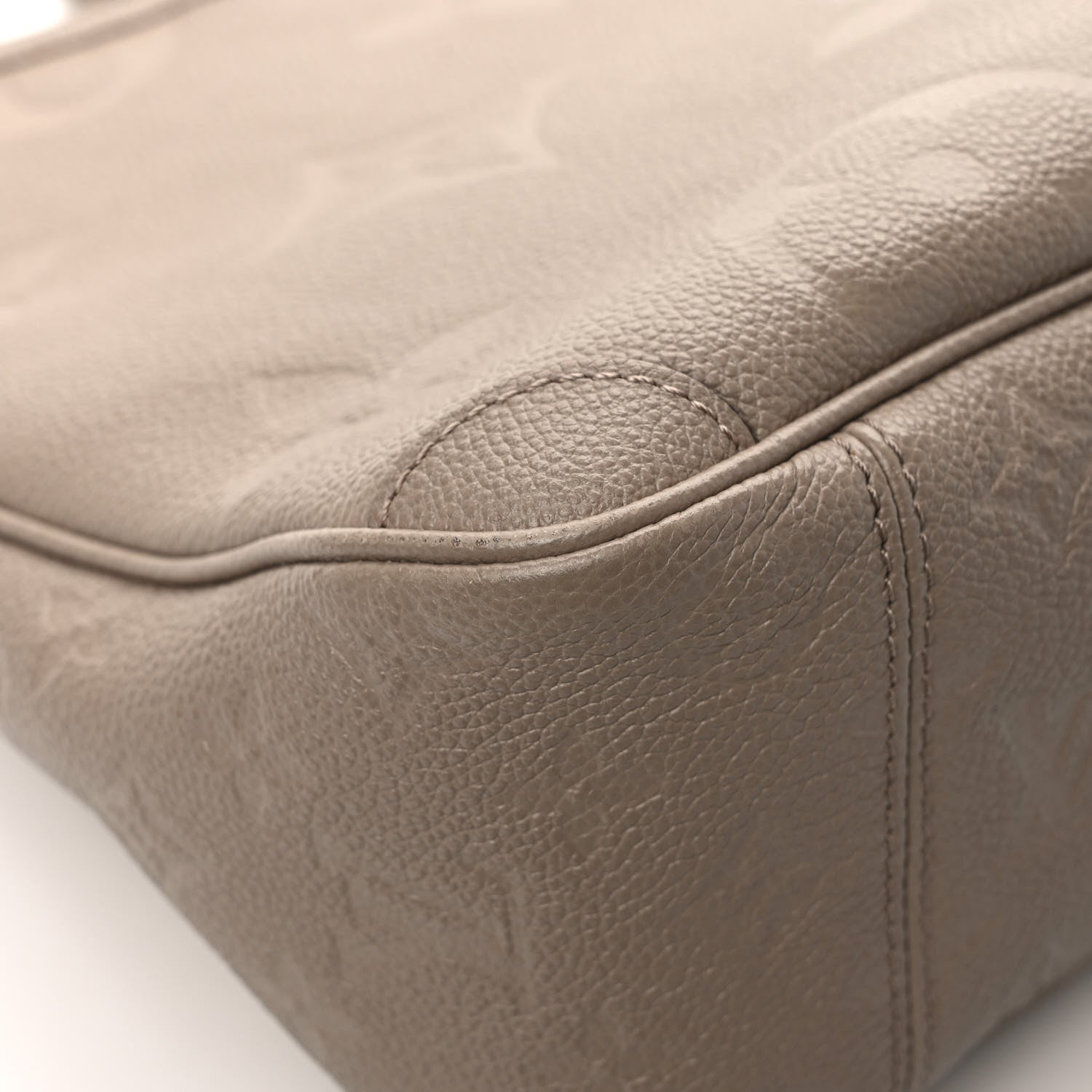 Louis Vuitton Empreinte Monogram Giant Trianon MM Tourterelle 9 of 11