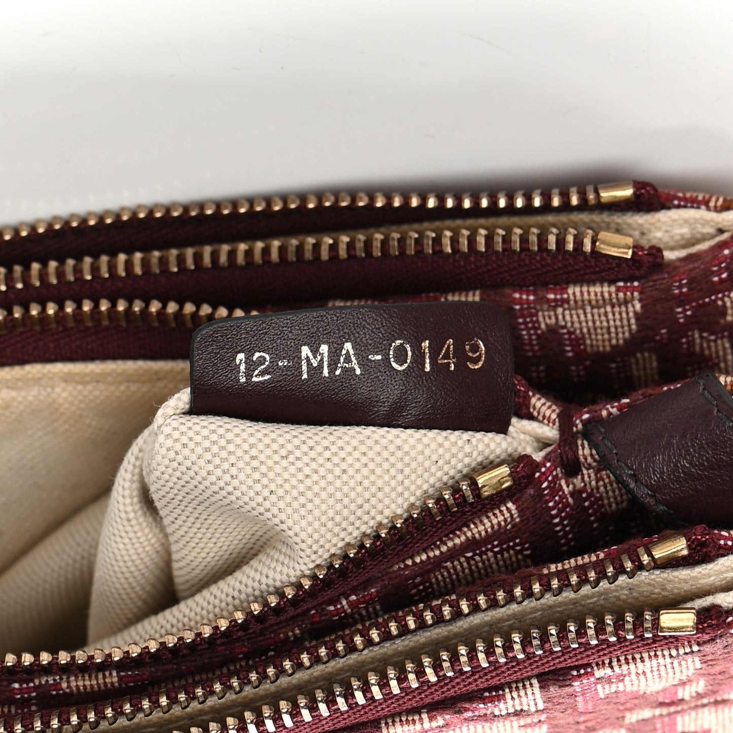 Oblique Saddle Pouch With Strap Burgundy