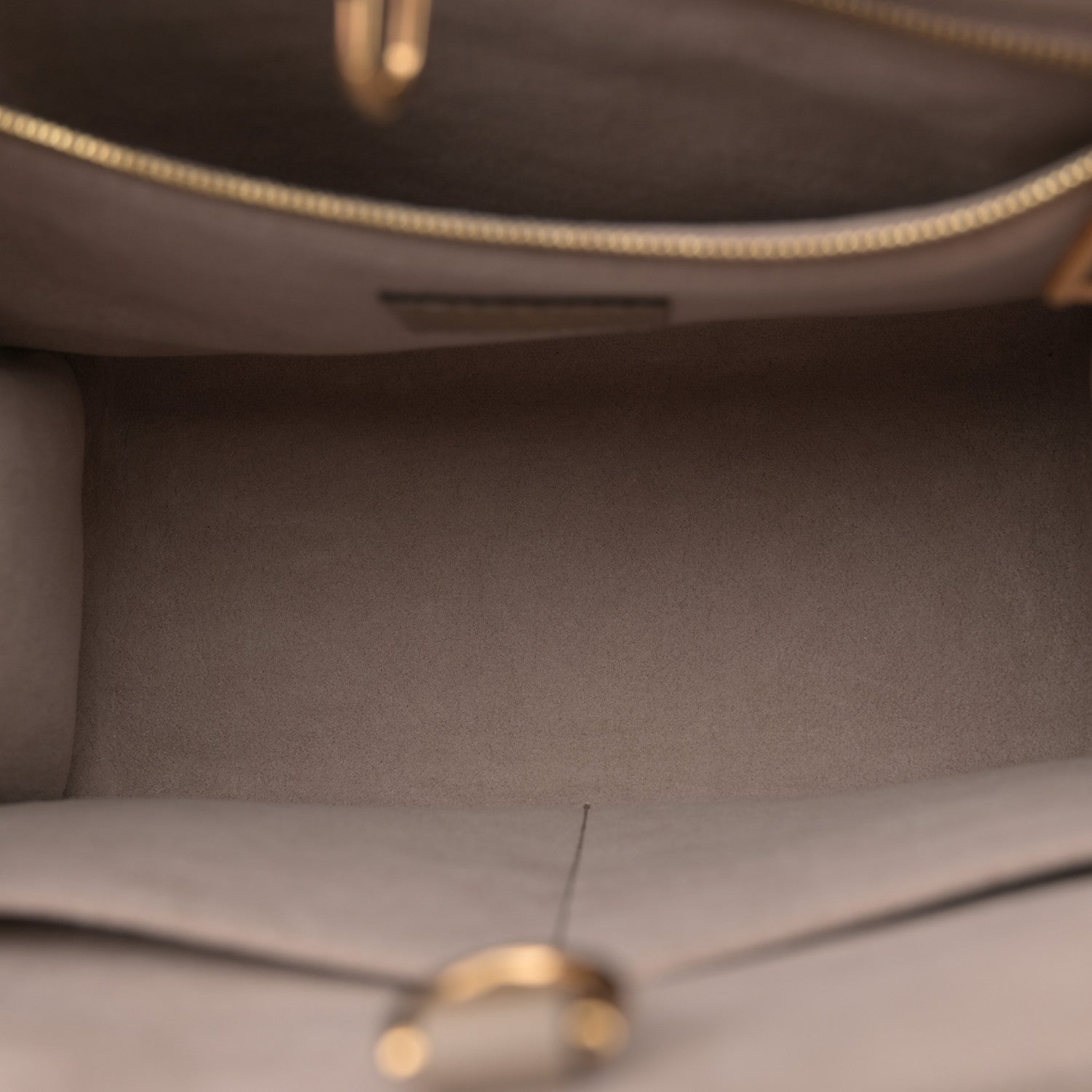 Louis Vuitton Empreinte Monogram Giant Onthego PM Tourterelle Creme 5 of 10