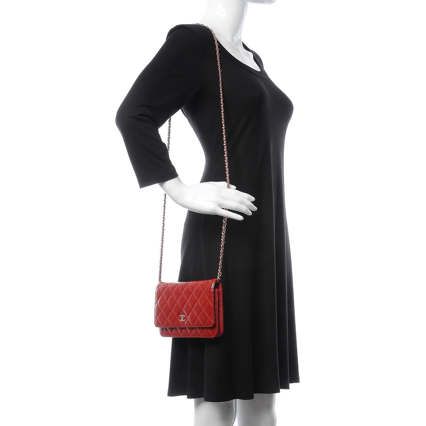 Patent Quilted Wallet On Chain WOC Red