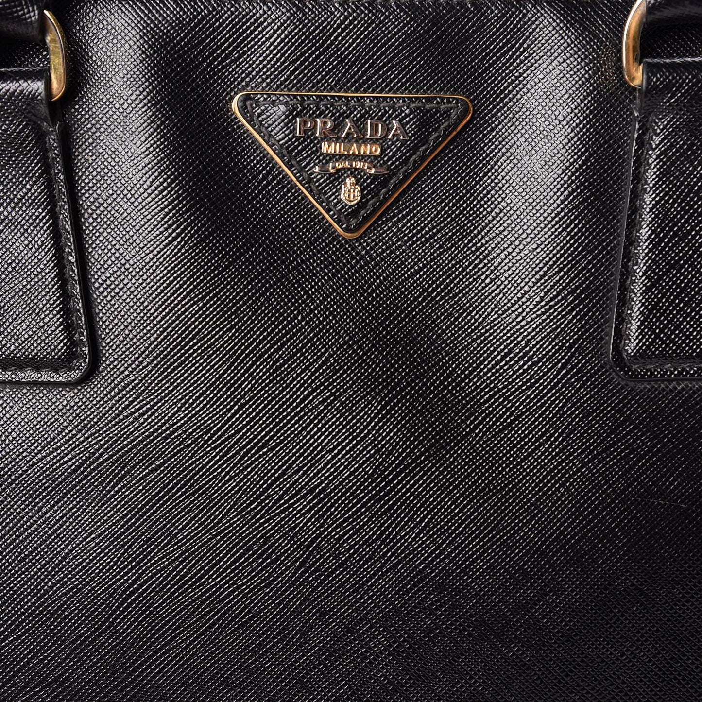 Saffiano Medium Galleria Double Zip Tote Black