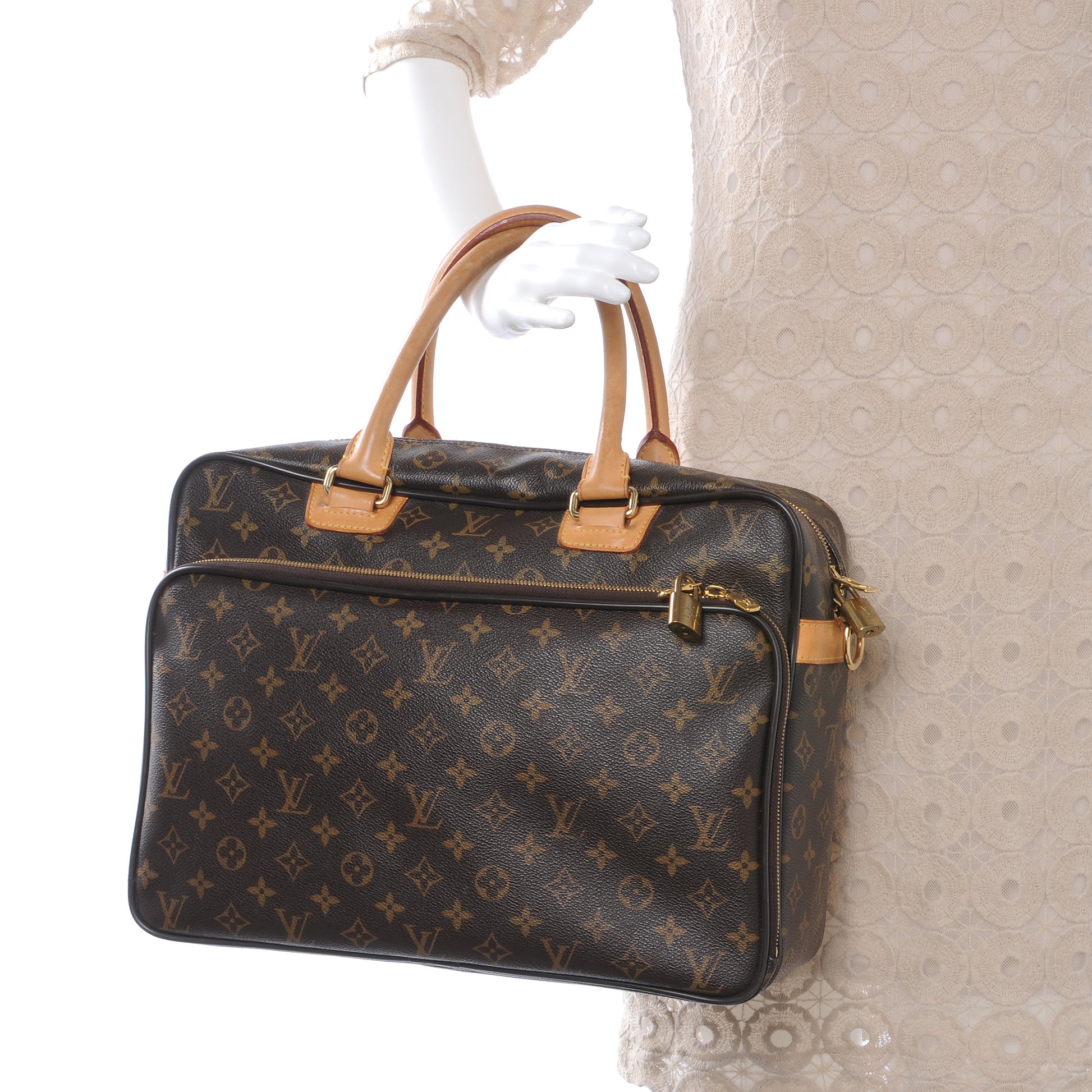 Louis Vuitton Monogram Icare Travel 2 of 6
