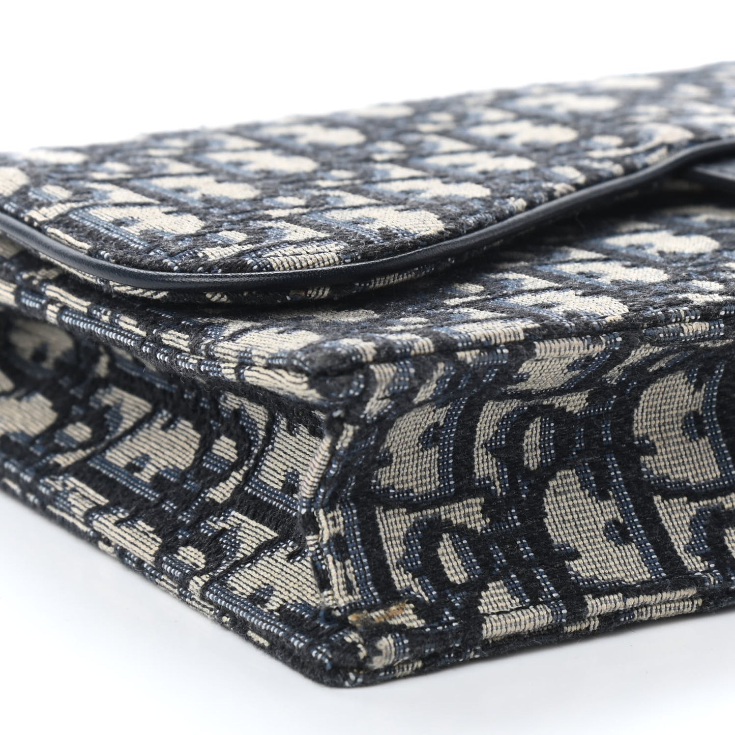 Oblique Saddle Chain Pouch Blue