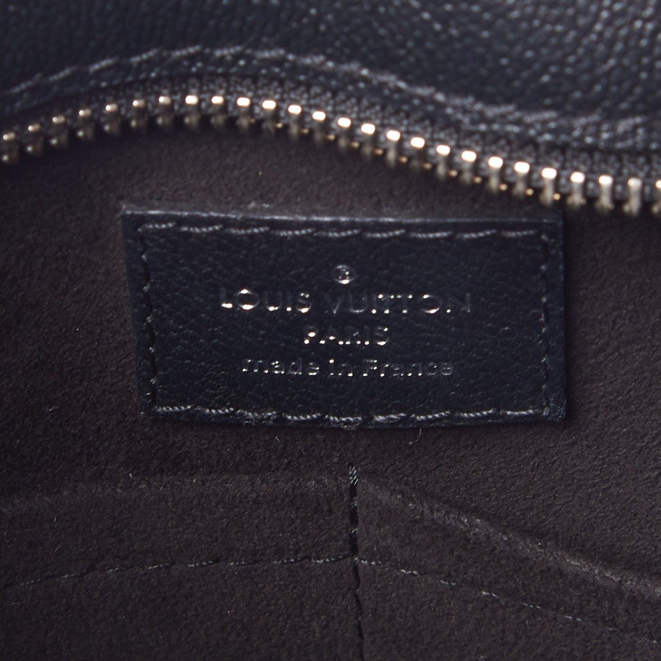 Monogram Cuir Plume Very Zipped Tote Black