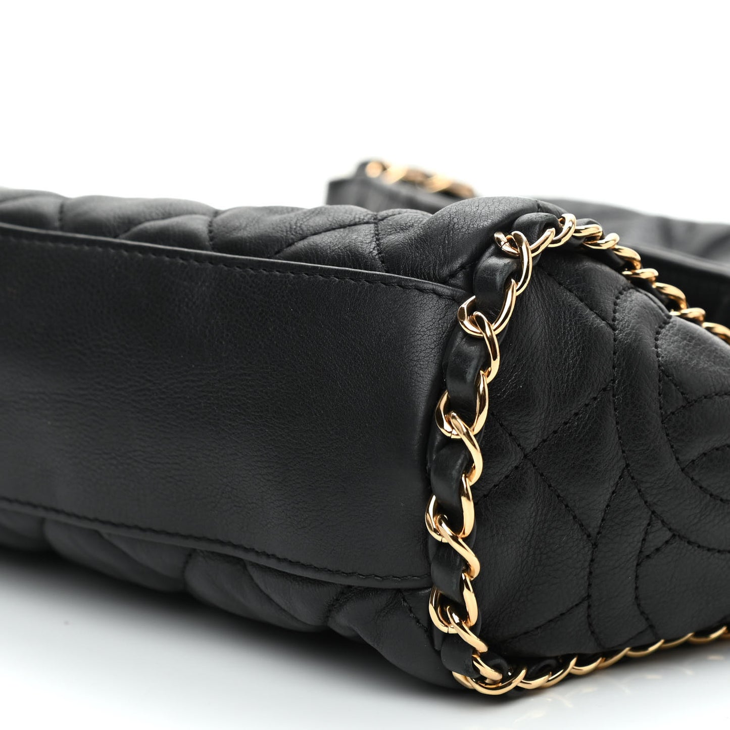 Calfskin Quilted Medium Chain Me Hobo Black