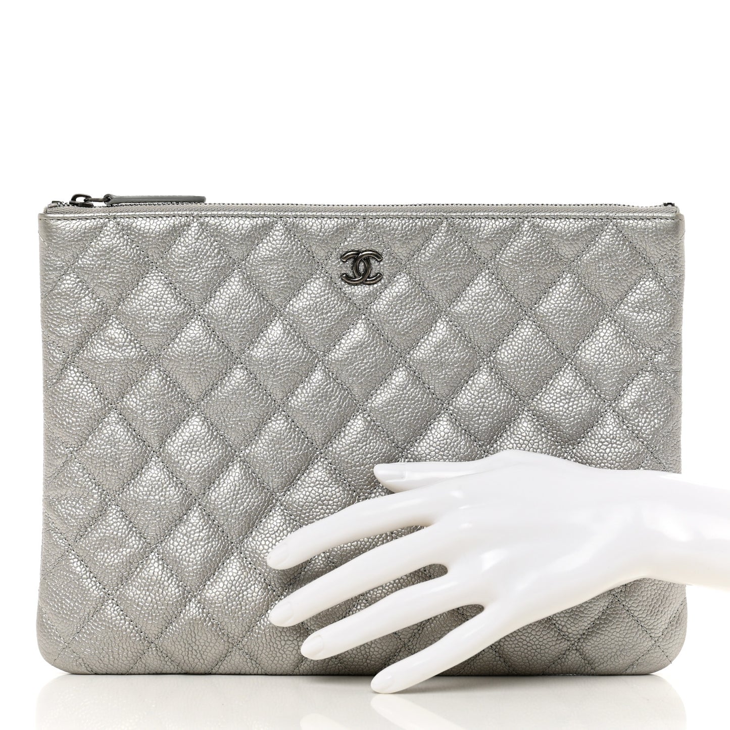 Metallic Caviar Quilted Medium Cosmetic Case