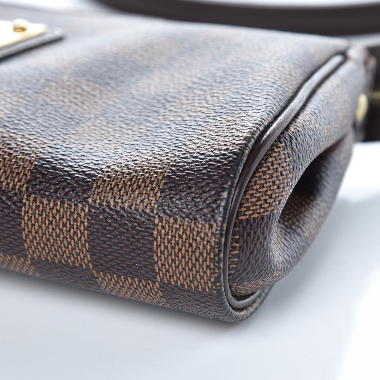 Damier Ebene Eva Clutch