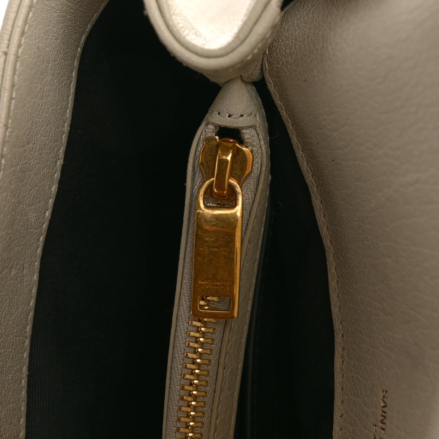 Saint Laurent Sheepskin Matelasse Chevron Monogram Medium College Bag Crema Soft 18 of 19