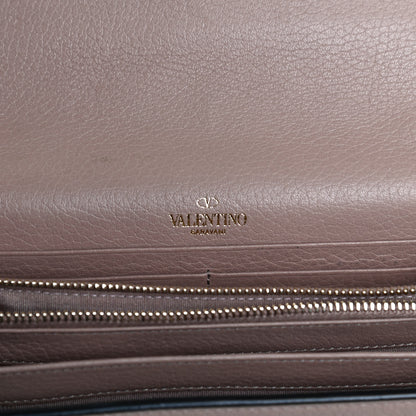Valentino Garavani Pebbled Calfskin Rockstud Envelope Wallet on Chain Poudre 6 of 9