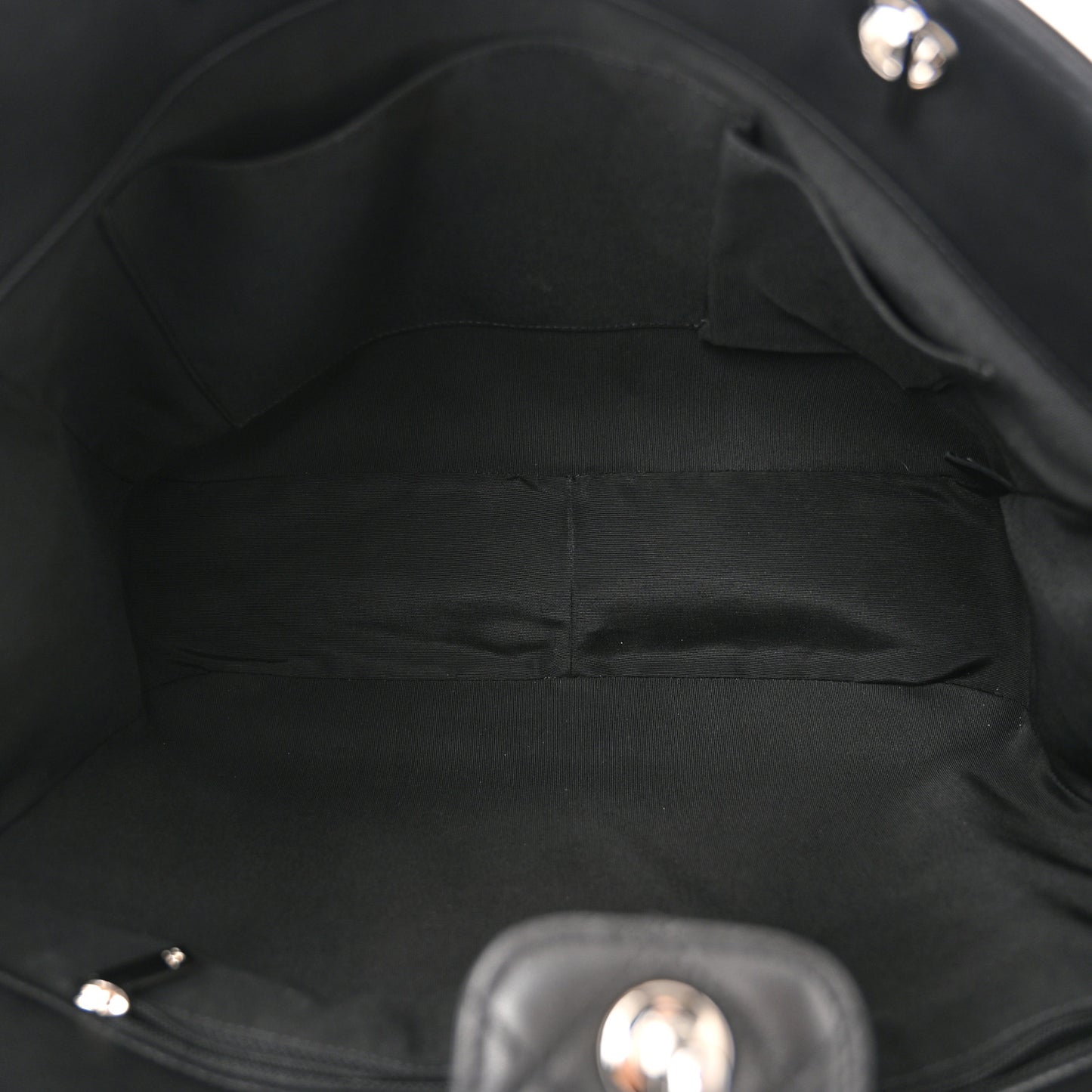Calfskin Quilted Large Classic Shopping Tote Black