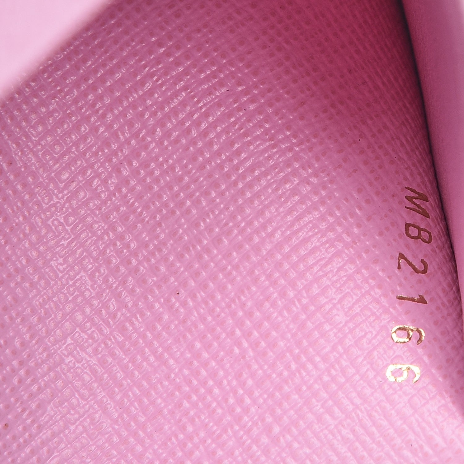Louis Vuitton Monogram 2016 Christmas Animation Passport Cover Rose Ballerine 6 of 8