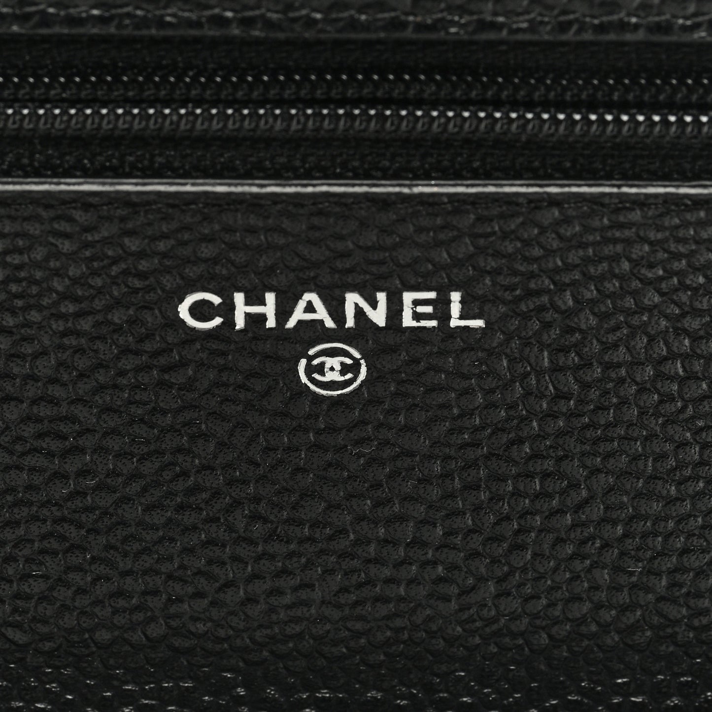 Caviar Quilted Wallet on Chain WOC Black