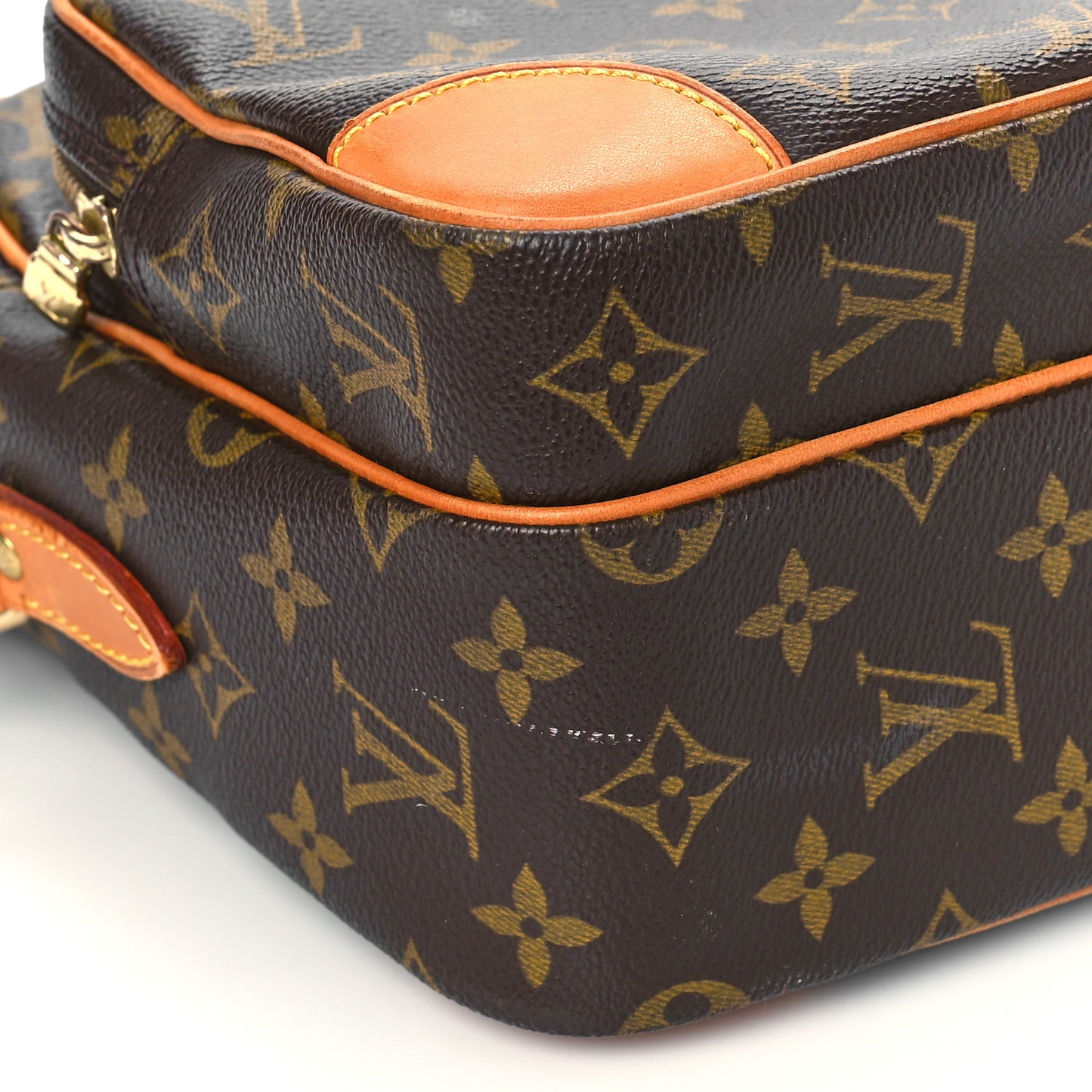 Monogram Nil 28