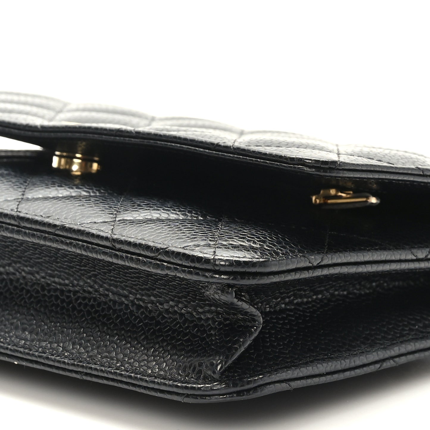 Caviar Quilted Wallet on Chain WOC Black