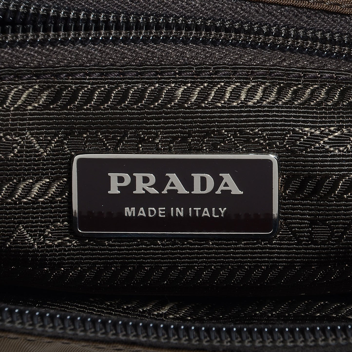 Nylon Vela Messenger Bag Tundra