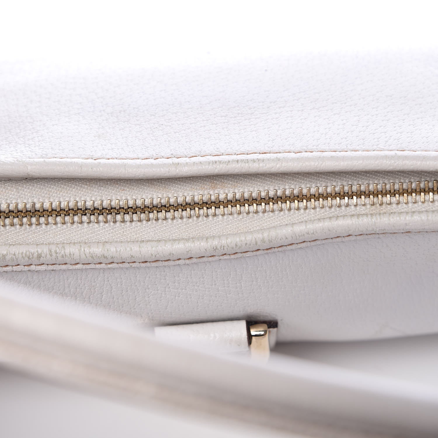 Gucci Calfskin D Ring Abbey Pochette White 17 of 17