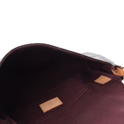 Louis Vuitton Monogram Favorite MM 5 of 11