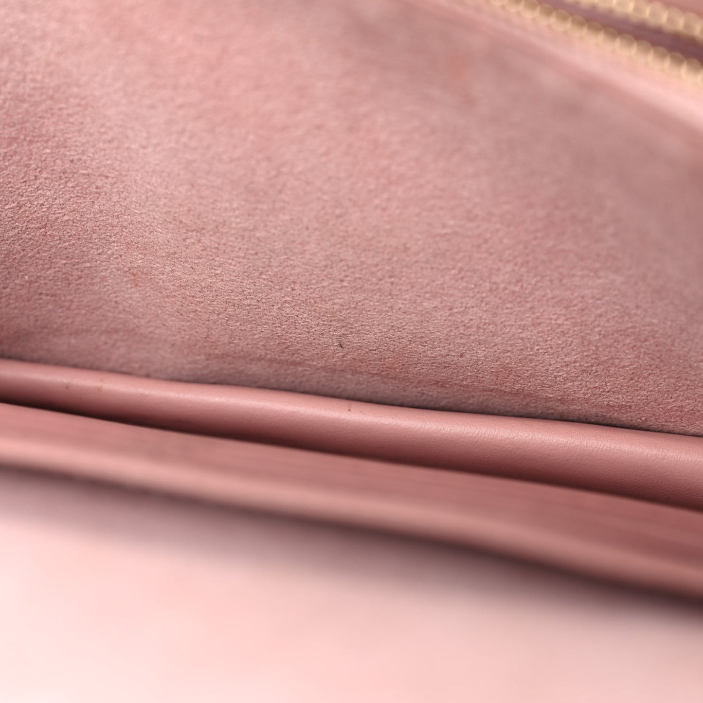 Damier Ebene Croisette Chain Wallet Magnolia