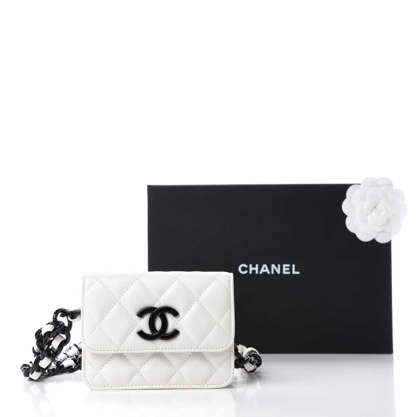 Caviar Quilted My Everything Belt Flap Card Holder White