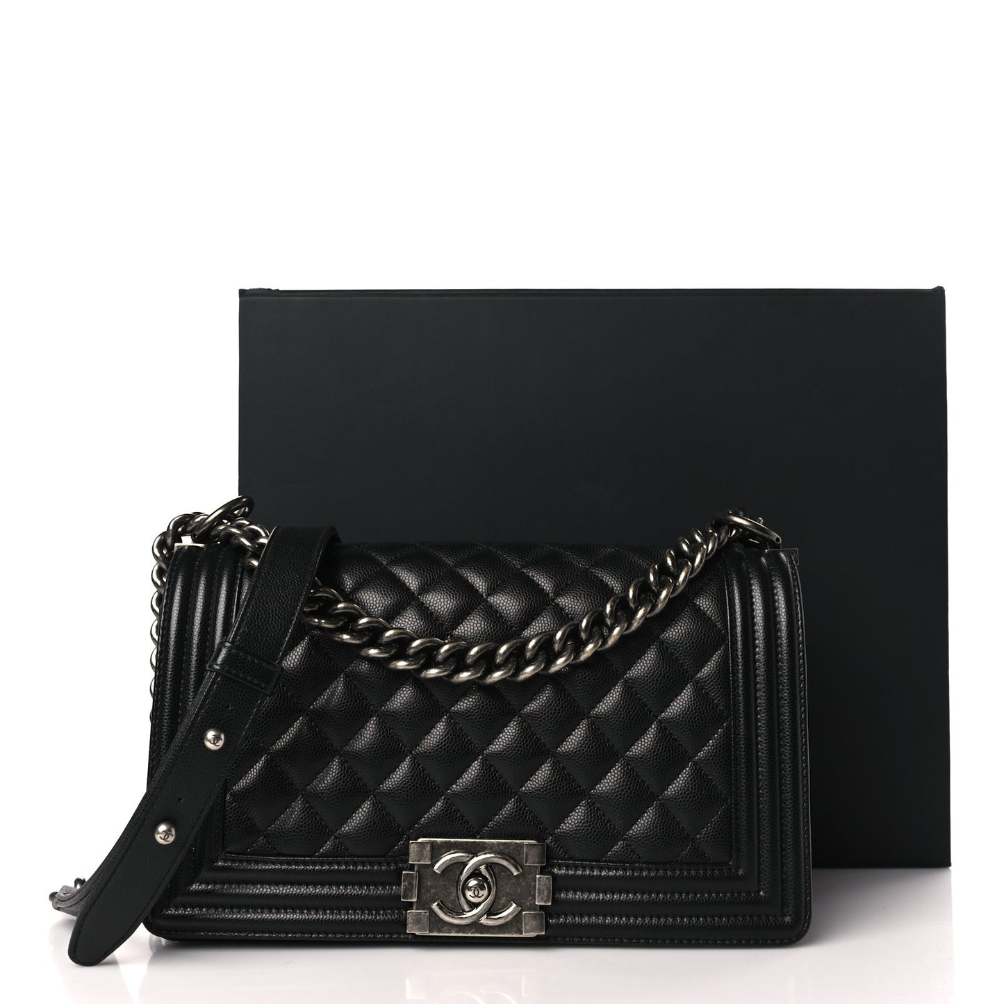 Caviar Quilted Medium Boy Flap Black