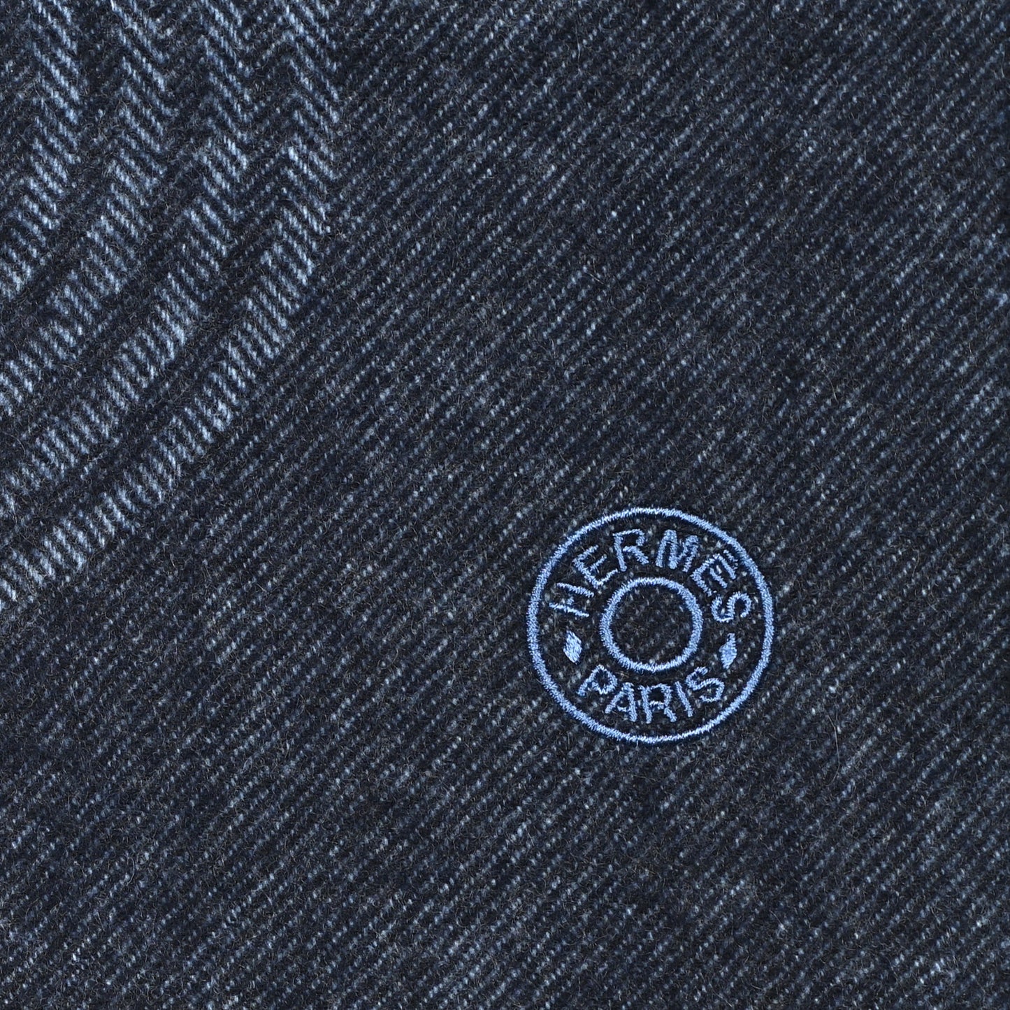 Cashmere Circuit 24 Faubourg Muffler Marine Ciel