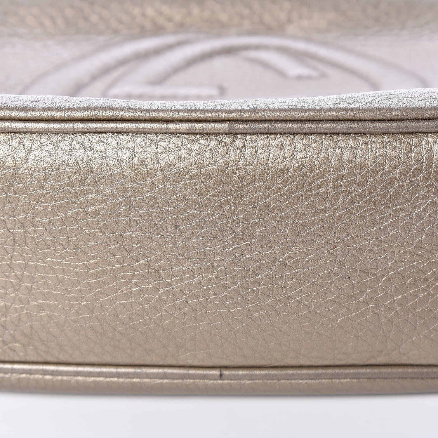 Gucci Metallic Pebbled Calfskin Small Soho Disco Bag Golden Beige 13 of 13