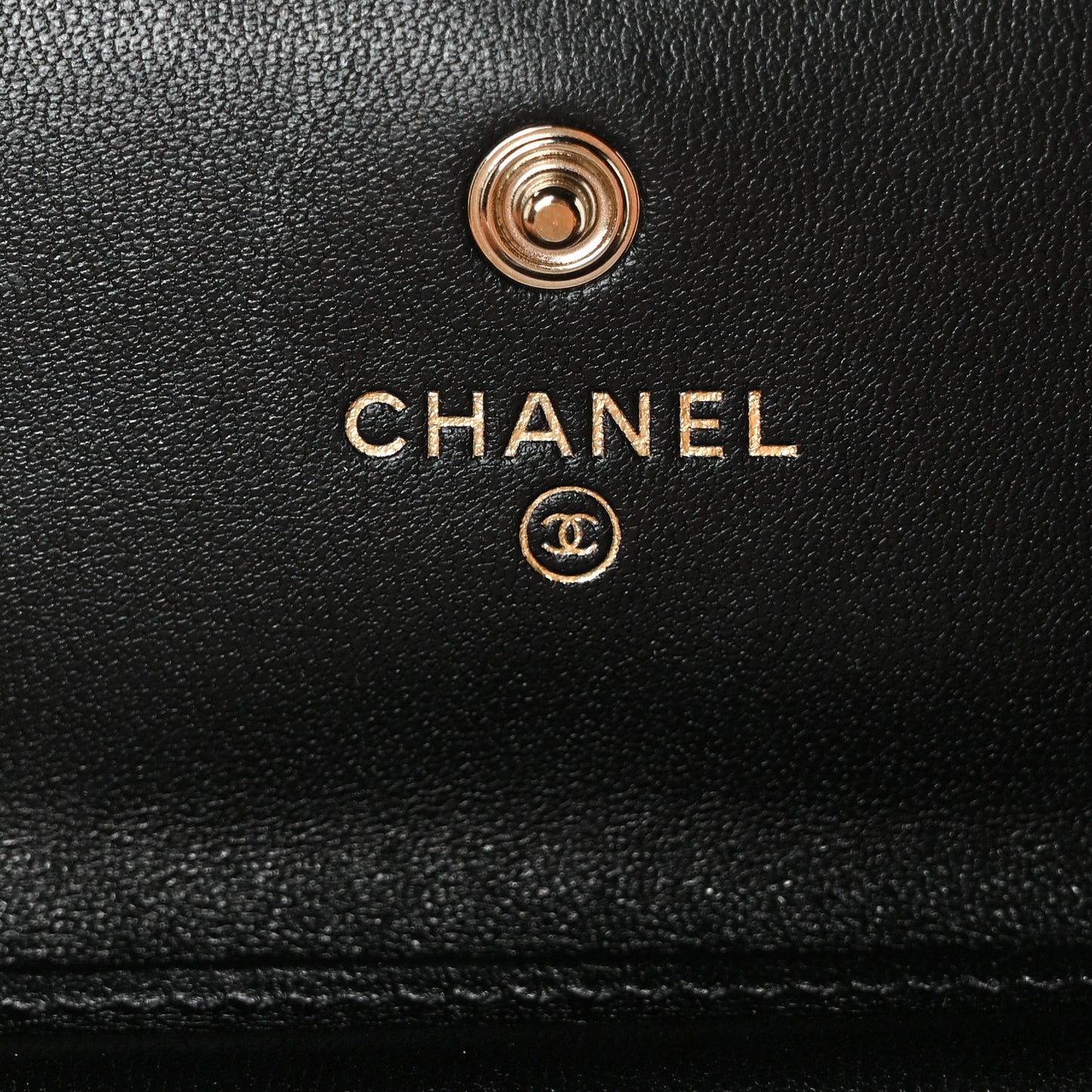 Lambskin Quilted Pearl Crown Clutch With Chain Black