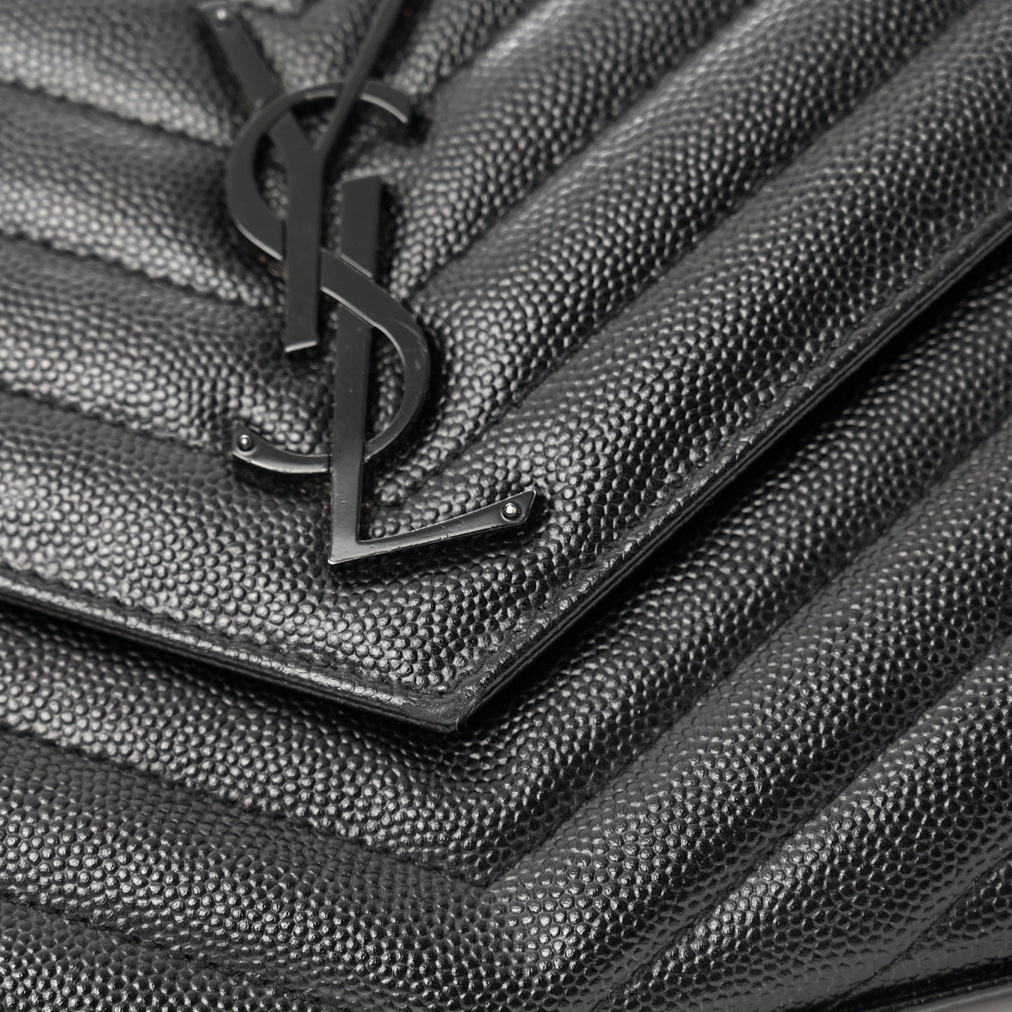 Grain De Poudre Matelasse Chevron Monogram Monochrome Chain Wallet Black