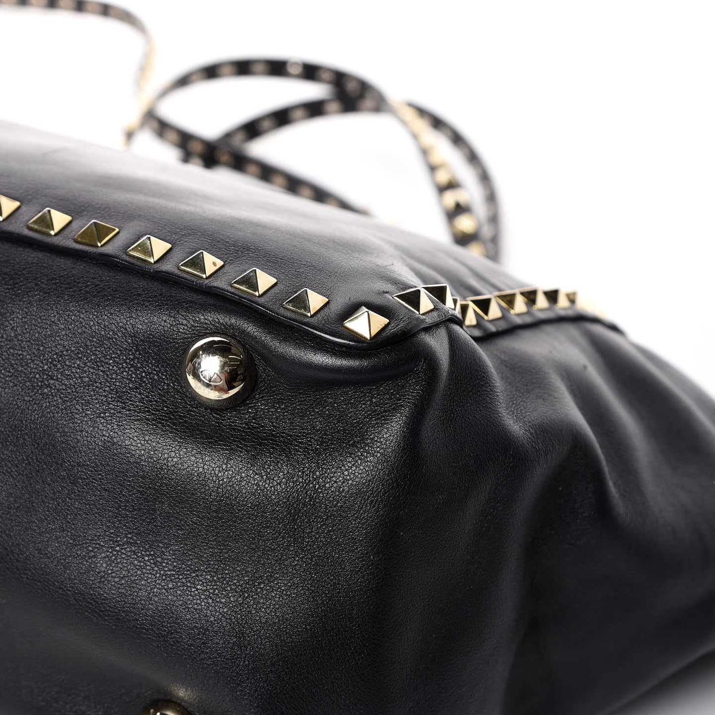 Vitello Medium Rockstud Tote Black