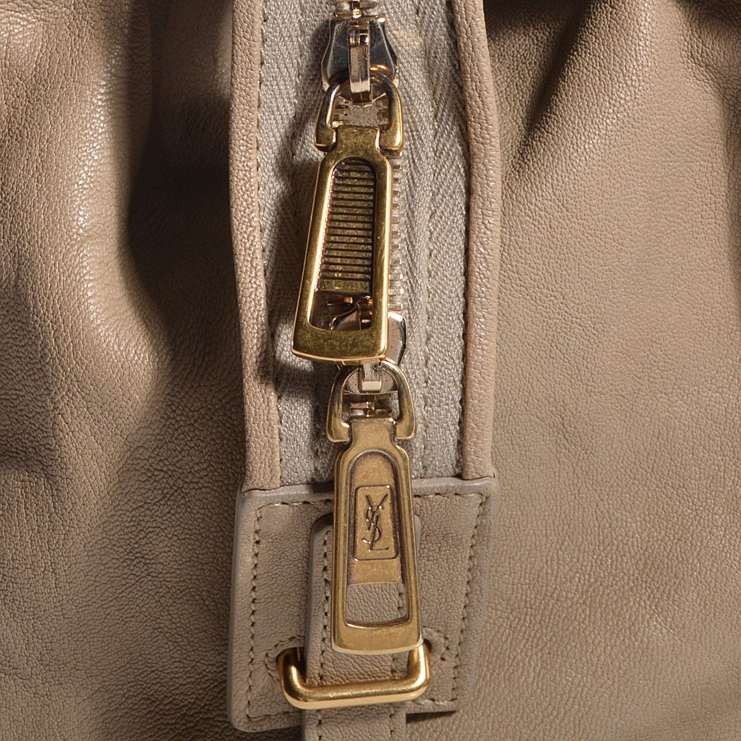 Saint Laurent Sheepskin Medium Cabas ChYc Beige 8 of 9