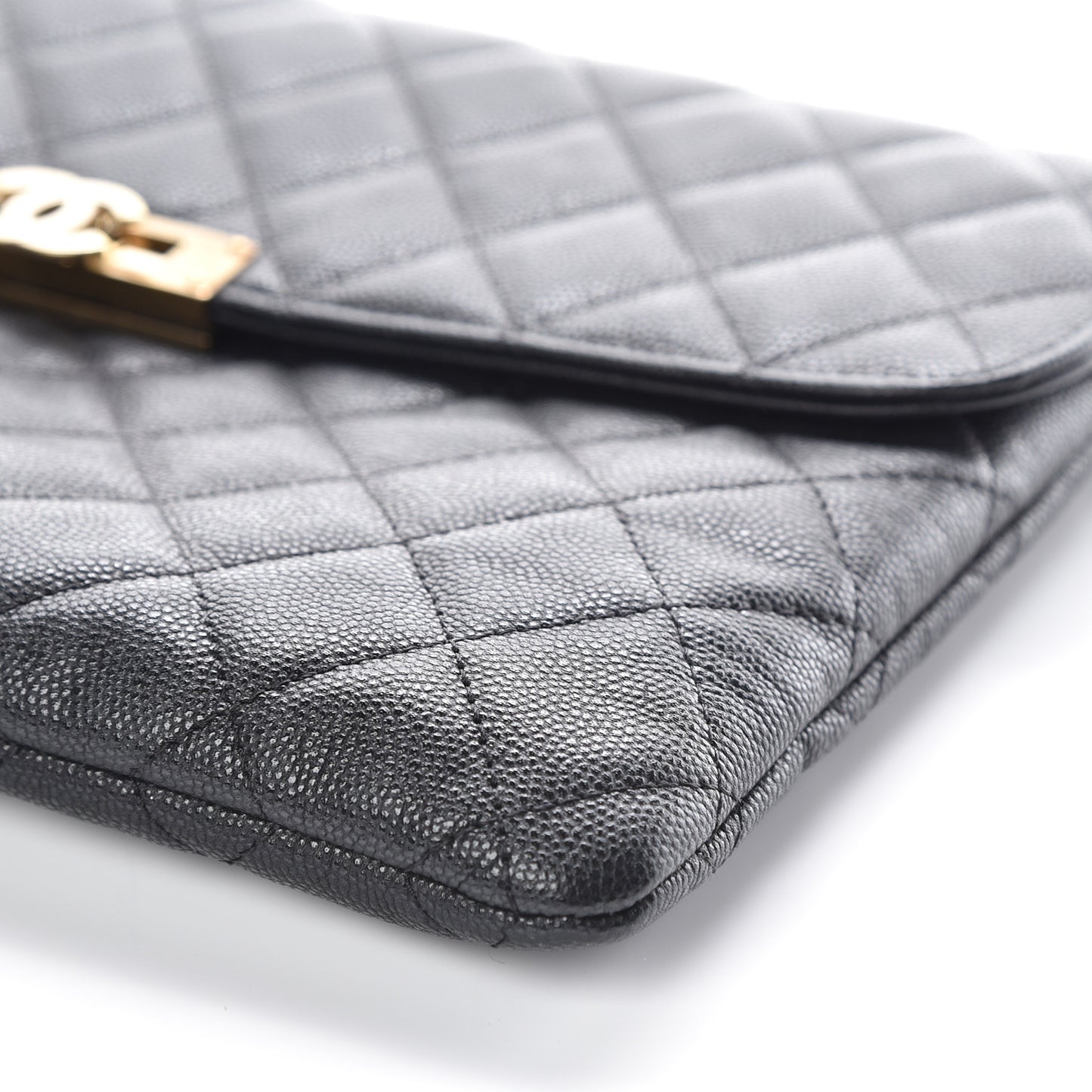 Caviar Quilted Medium Golden Class Pouch Black
