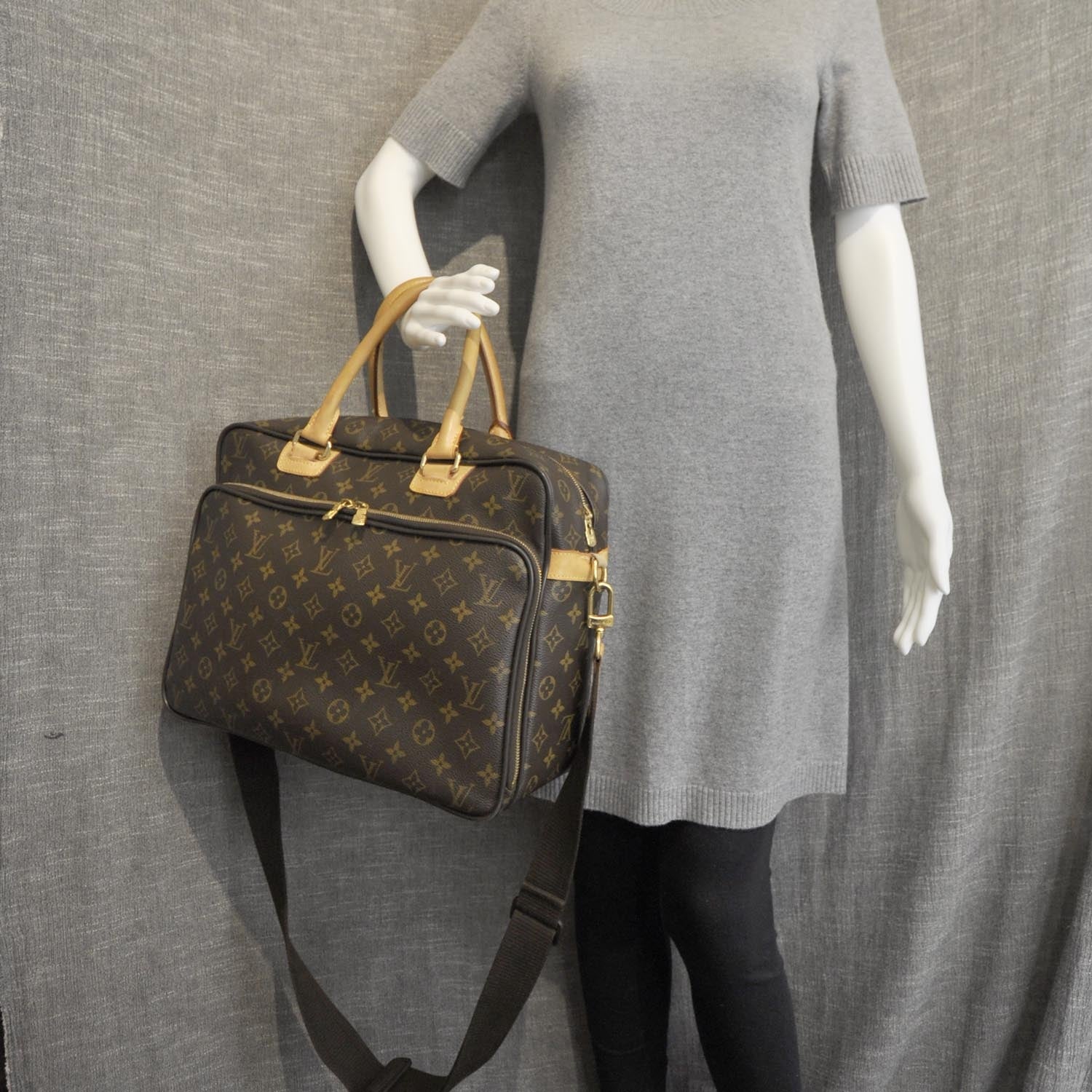 Louis Vuitton Monogram Icare Travel 2 of 6