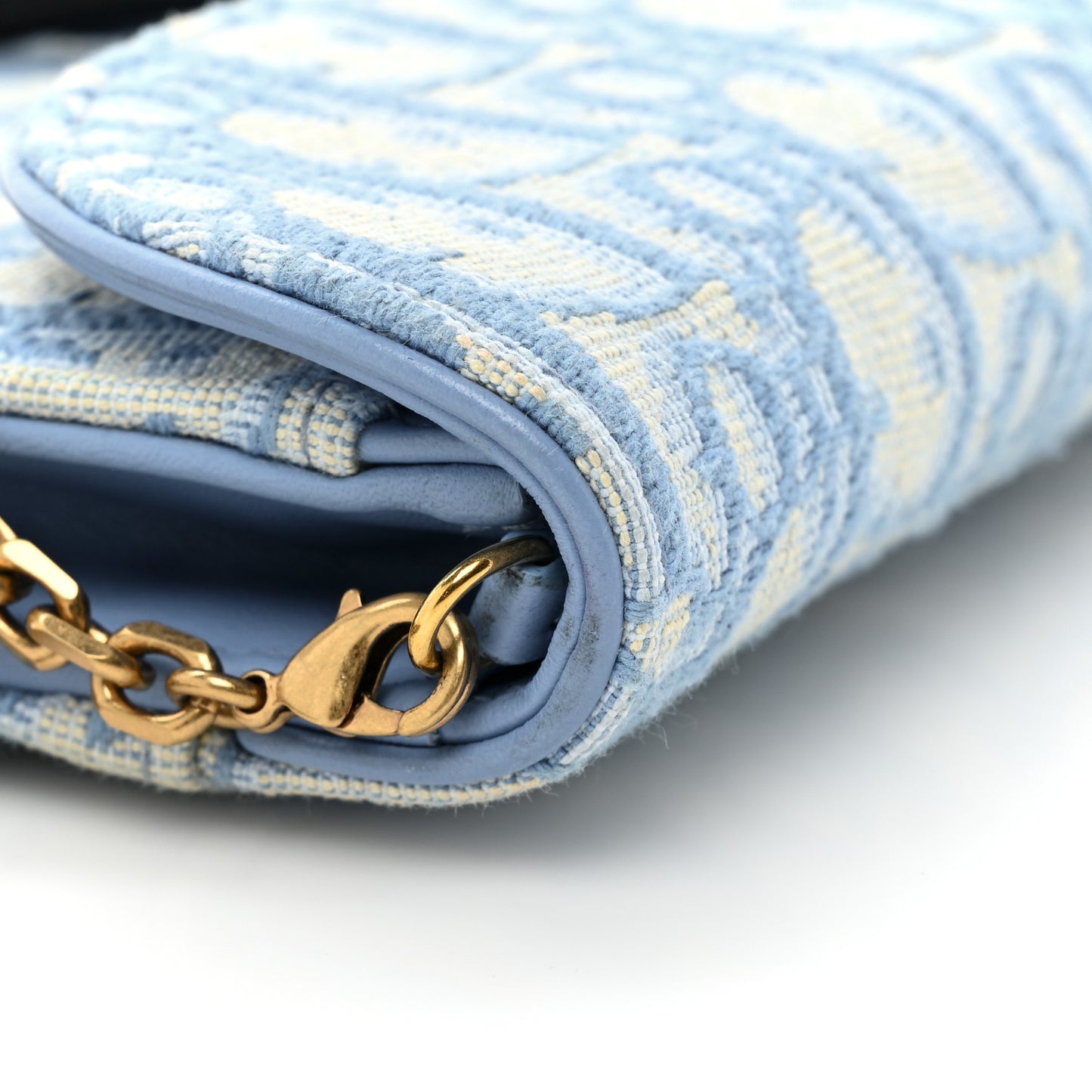 Oblique Saddle Chain Long Wallet Cornflower Blue