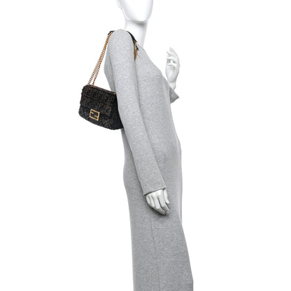 Fendi Shearling FF Midi Chain Baguette Ebano 2 of 11