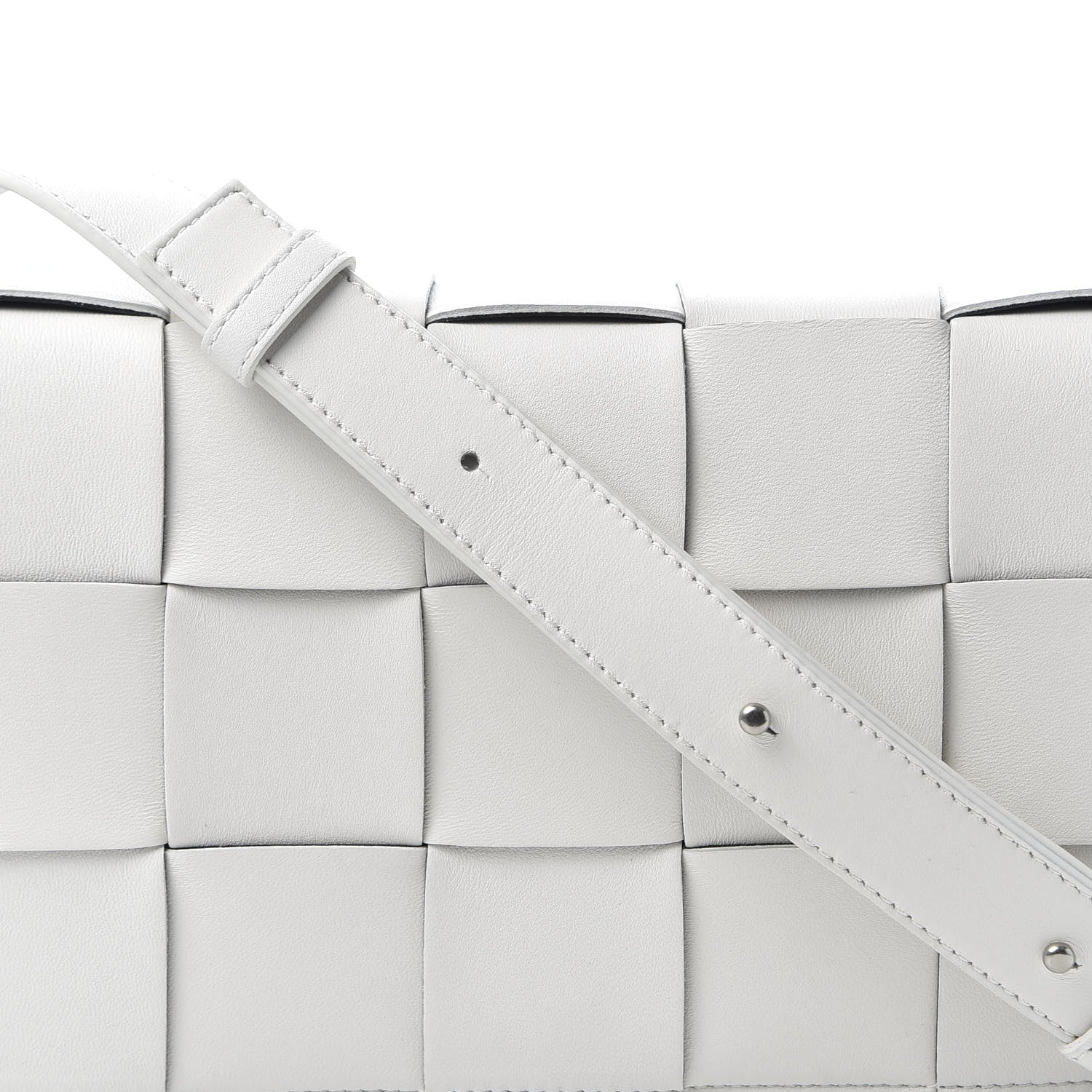 Bottega Veneta Lambskin Maxi Intrecciato Cassette Crossbody Bag White 8 of 8