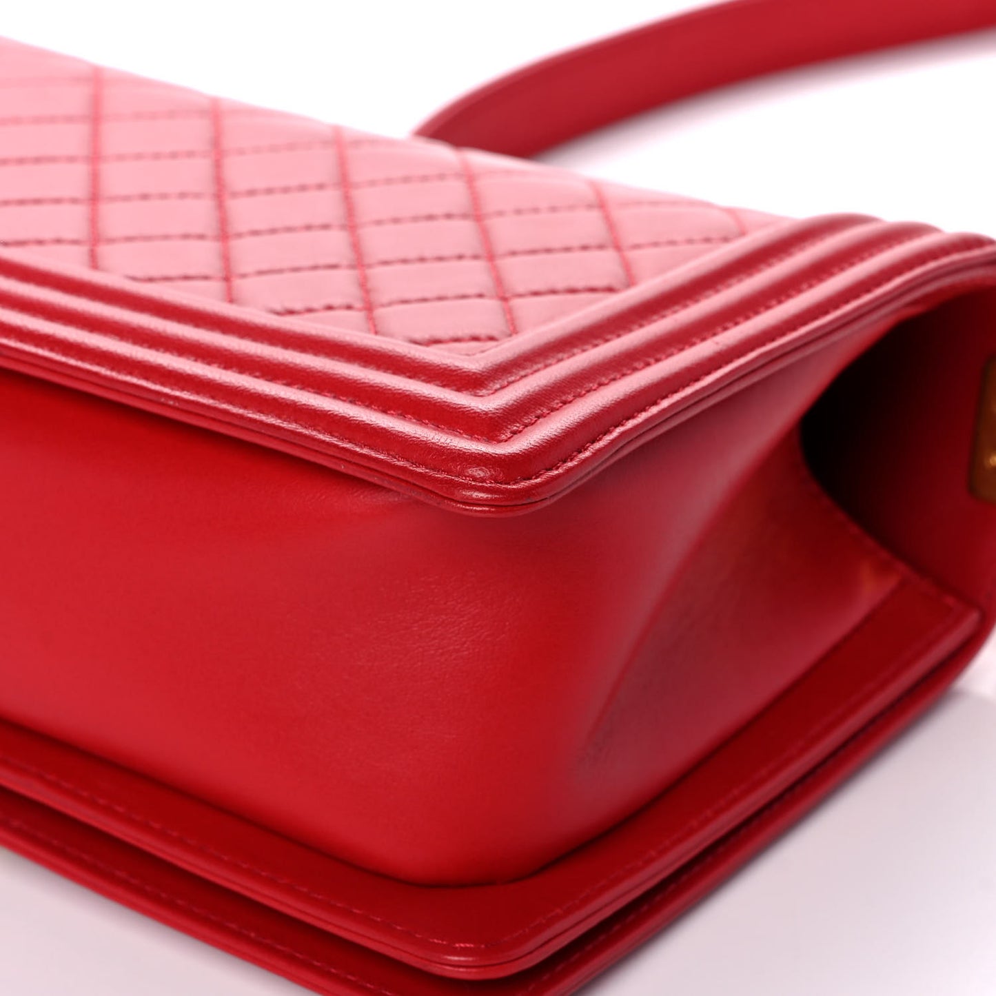 Lambskin Quilted Medium Boy Flap Red