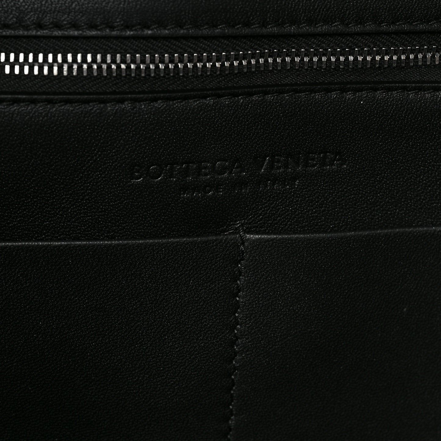 BOTTEGA VENETA Nappa Maxi Intrecciato Padded Large Arco Black