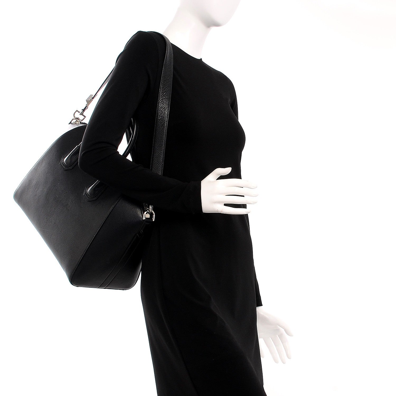 Givenchy Sugar Goatskin Medium Antigona Black 2 of 18
