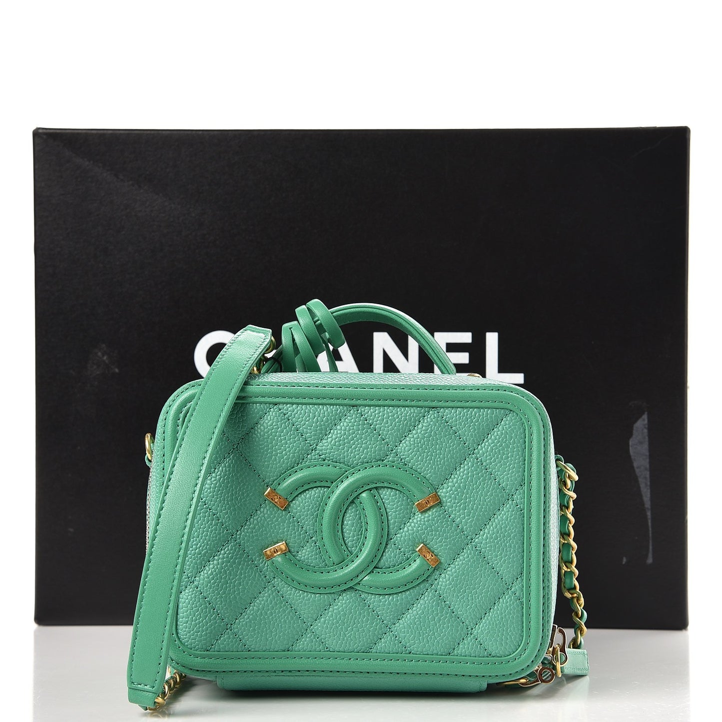 Caviar Quilted Small CC Filigree Vanity Case Green