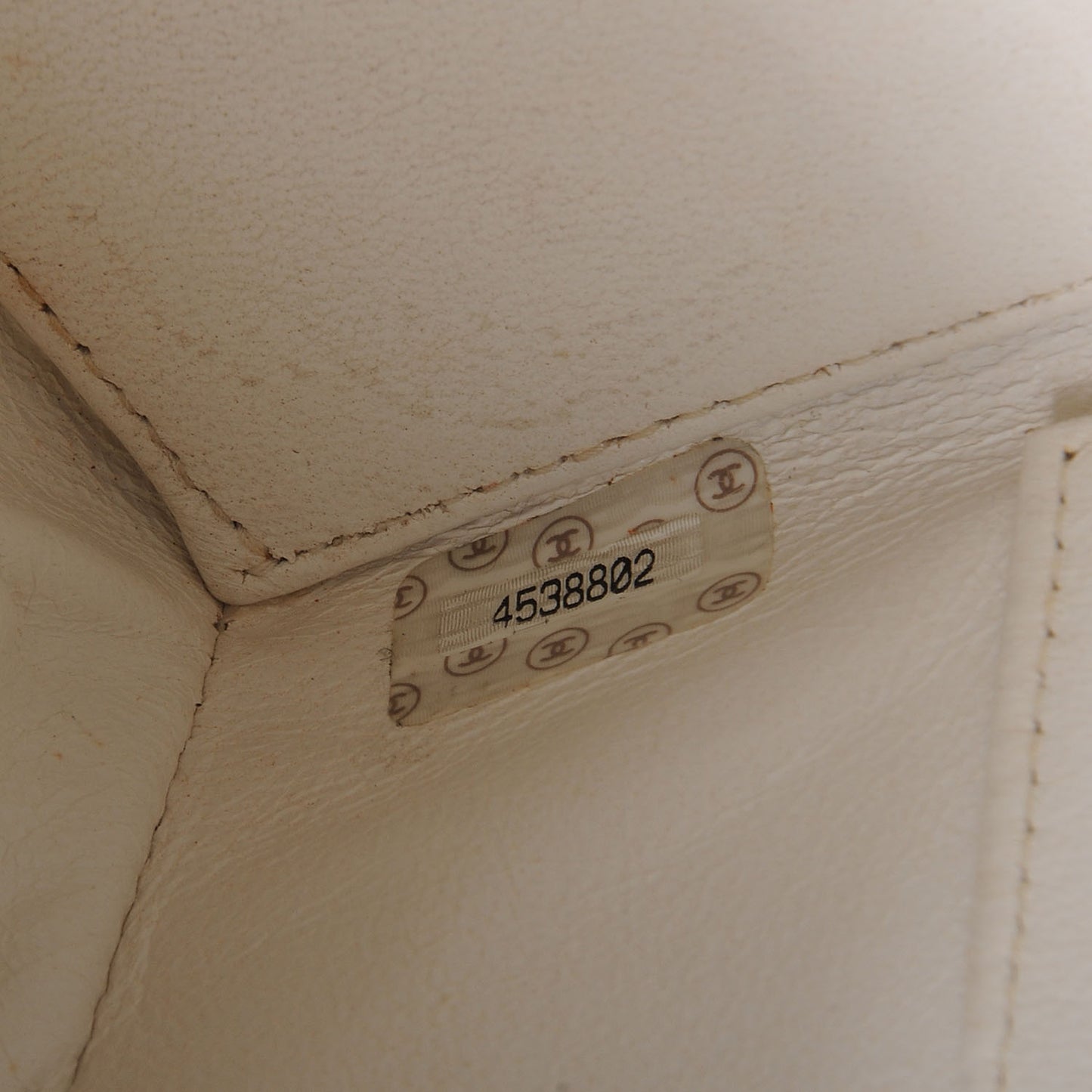 Caviar Quilted Grand Shopping Tote GST White