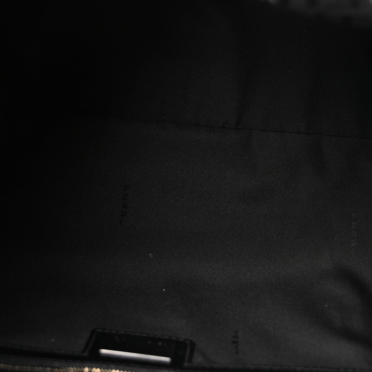 Zucchino Vitello Shoulder Bag Black