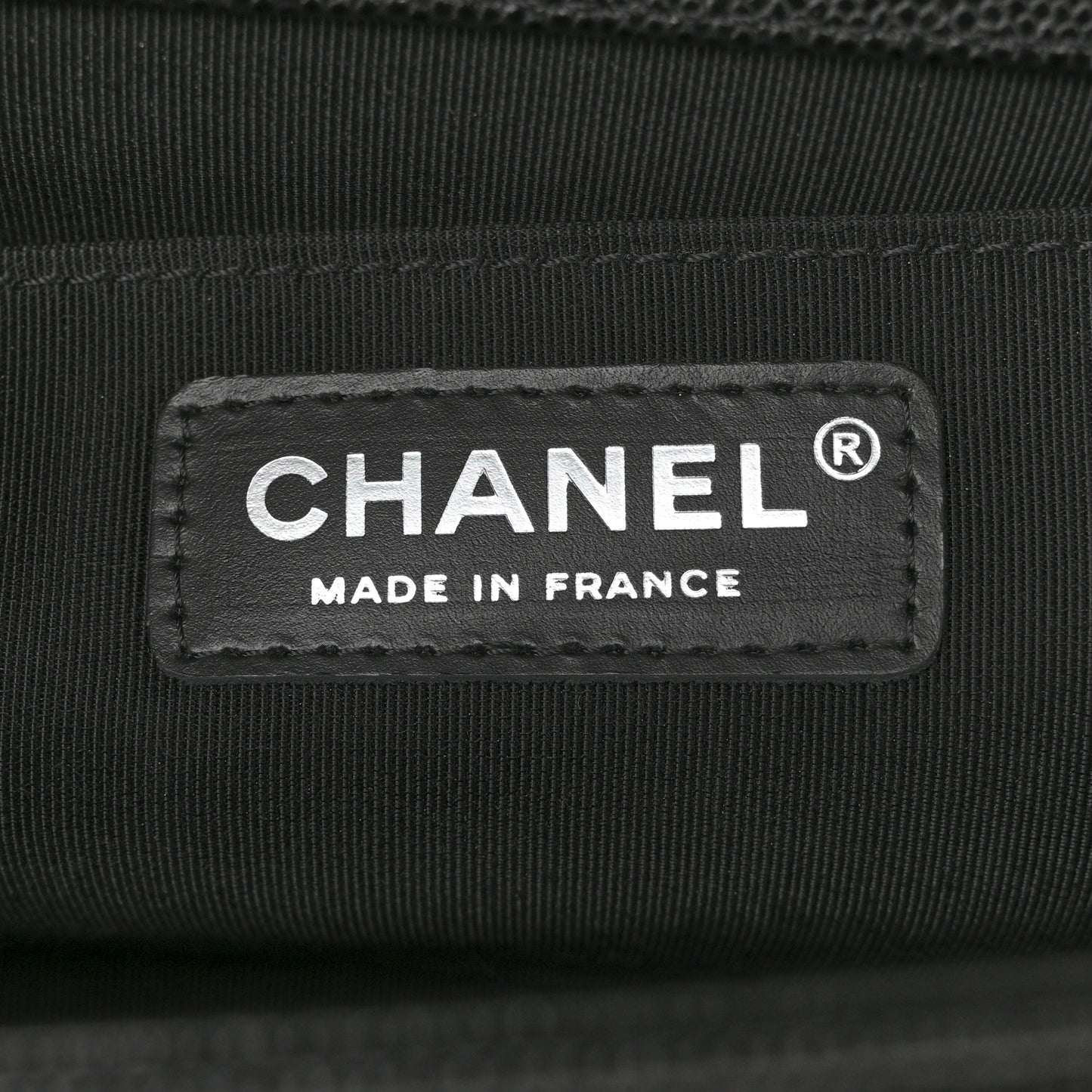 Caviar Quilted Medium Boy Flap Black