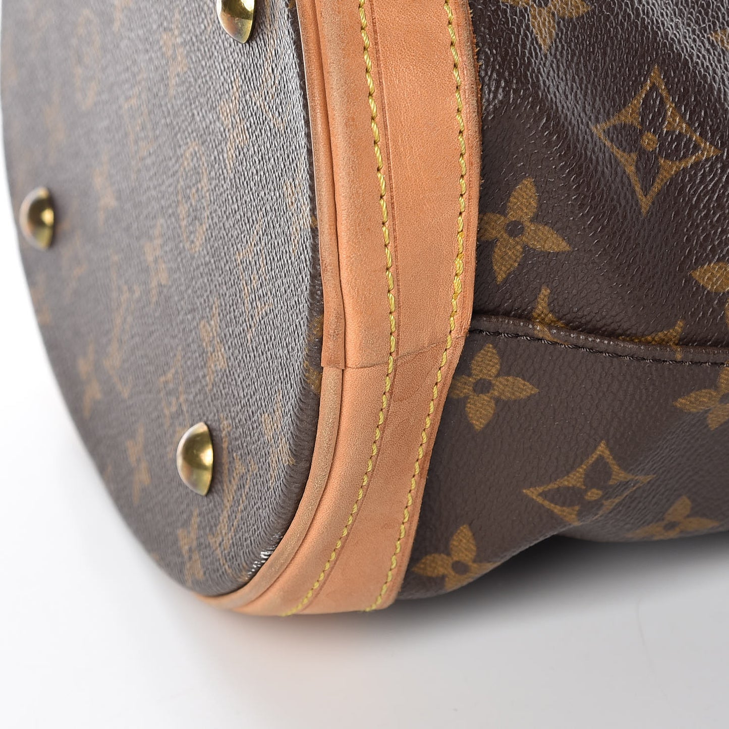 Monogram Petit Bucket 23