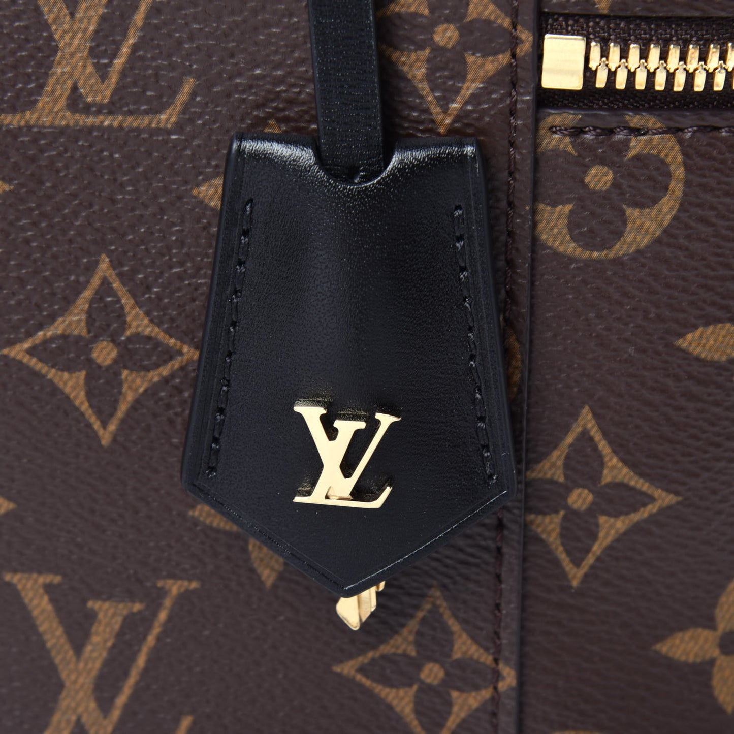 Reverse Monogram Vanity PM
