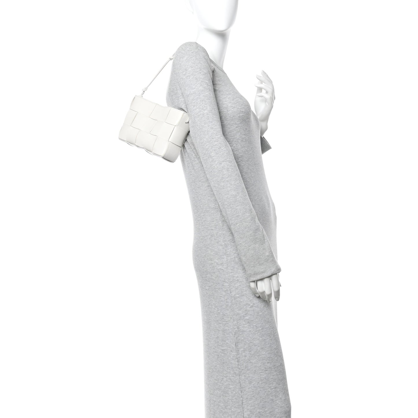 Calfskin Maxi Intrecciato Cassette Pouch On Strap Chalk