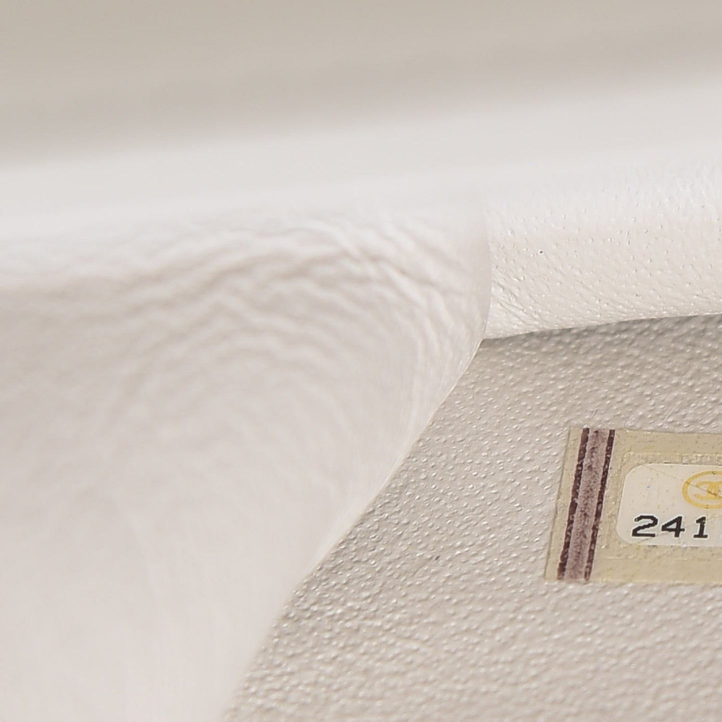 Sheepskin Quilted Small Beauty Lock Flap White