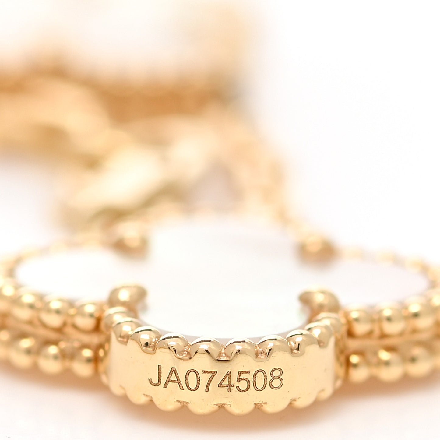 18K Yellow Gold Mother of Pearl 20 Motifs Vintage Alhambra Necklace