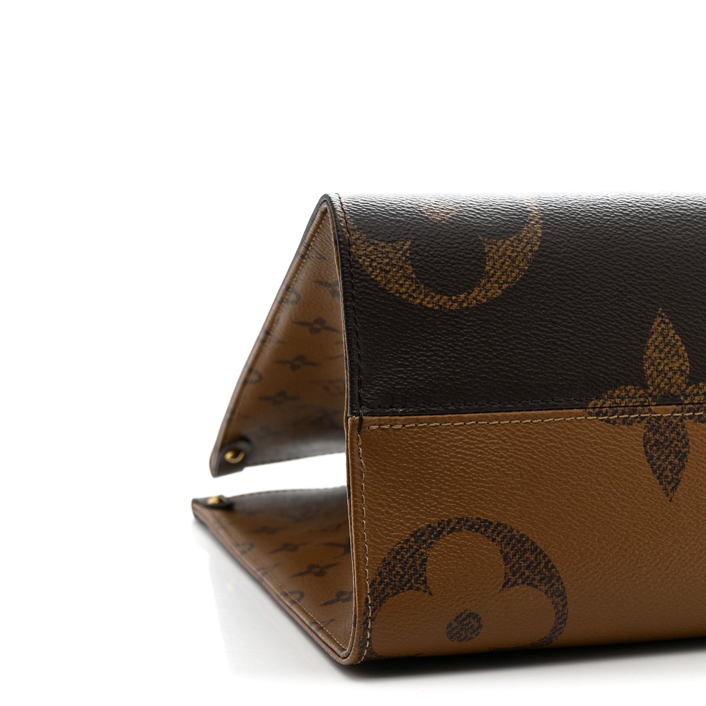 Reverse Monogram Giant Onthego MM